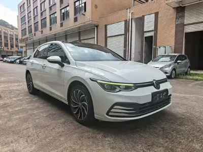 Volkswagen Golf 2020, 61000 км, за 11199.74 USD