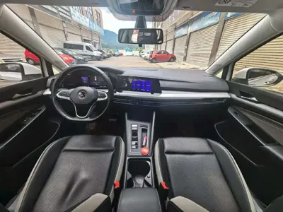 Volkswagen Golf 2020, 61000 км, за 11165.1 USD - фото 6
