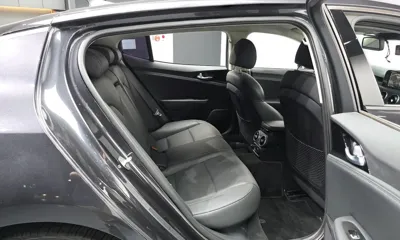 Kia Stinger 2018, 140182 км, за 8336.62 USD - фото 12
