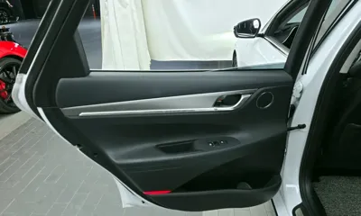 Hyundai Grandeur 2020, 80030 км, за 14626.53 USD - фото 25