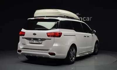 Kia Canival 2019, 131424 км, за 10571.52 USD
