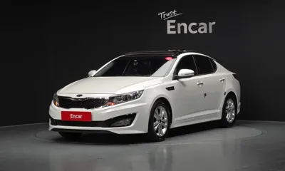 Kia K5 · 2012 год