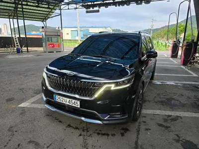 Kia Canival · 2021 год