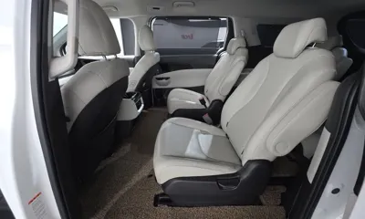 Kia Canival 2023, 72155 км, за 14918.57 USD - фото 17