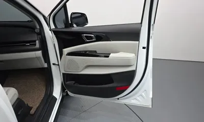 Kia Canival 2023, 72155 км, за 14918.57 USD - фото 25