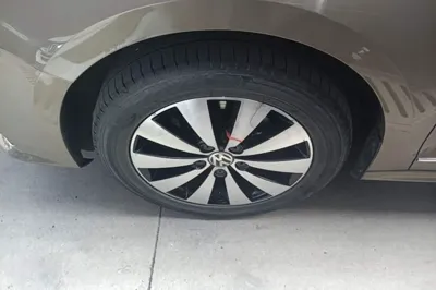 Volkswagen Sagitar 2018, 99900 км, за 7968 USD - фото 10