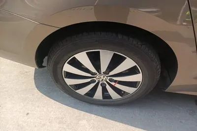 Volkswagen Sagitar 2018, 99900 км, за 7968 USD - фото 11