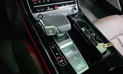 Audi A8 2023, 45120 км, за 53104.9 USD - фото 9