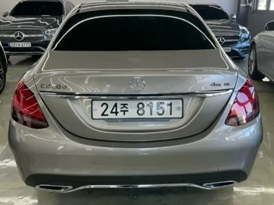 Mercedes-Benz C-Class 2019, 63500 км, за 17581.55 USD