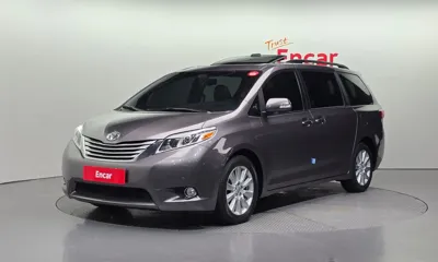 Toyota Sienna · 2017 год