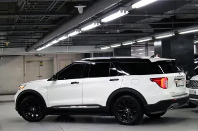 Ford Explorer 2020, 82700 км, за 18051.73 USD - фото 6