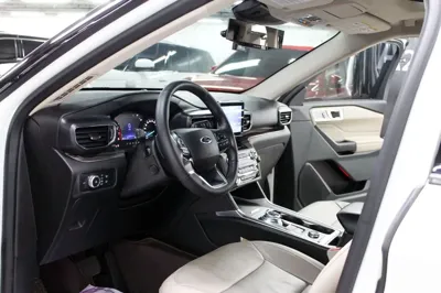 Ford Explorer 2020, 82700 км, за 18051.73 USD - фото 8