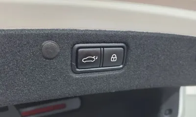 Hyundai Grandeur 2019, 148949 км, за 10744.28 USD - фото 36