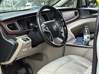 Buick GL8 2017, 65000 км, за 7327.7 USD