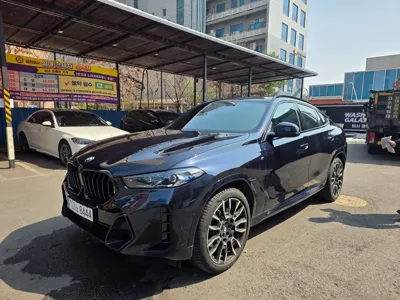 BMW X6 2025, 8704 км, за 47775.22 USD