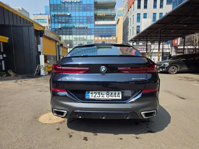 BMW X6 2025, 8704 км, за 47775.22 USD