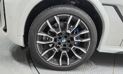 BMW X6 2025, 3461 км, за 85226.29 USD