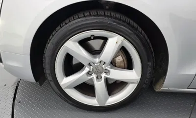 Audi A8 2012, 99926 км, за 8255.86 USD