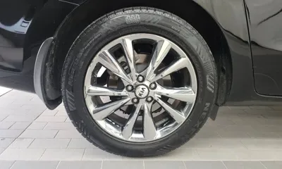 Kia Canival 2019, 150894 км, за 8133.1 USD