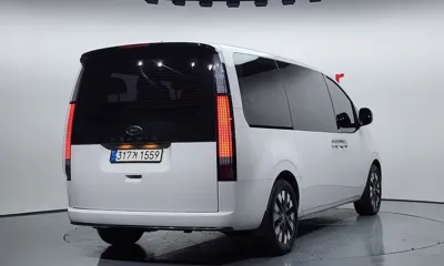 Hyundai Staria 2023, 82391 км, за 19139.06 USD