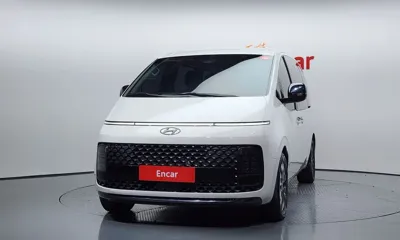 Hyundai Staria 2023, 82391 км, за 19139.06 USD
