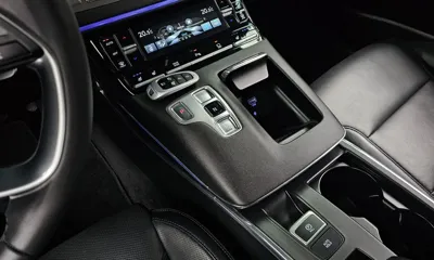 Hyundai Grandeur 2022, 80718 км, за 14798.74 USD - фото 9