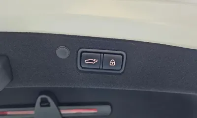 Hyundai Grandeur 2022, 80718 км, за 14798.74 USD - фото 20