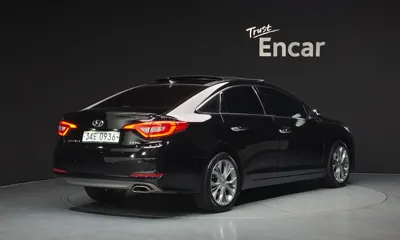 Hyundai Sonata 2016, 107933 км, за 6144.7 USD