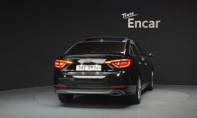 Hyundai Sonata 2016, 107933 км, за 6144.7 USD