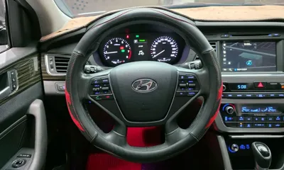 Hyundai Sonata 2016, 107933 км, за 6144.7 USD - фото 13