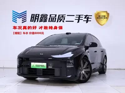 Li Auto 理想i6 · 2025 год