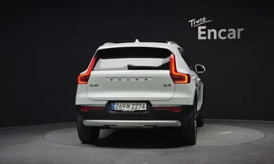 Volvo XC40 2023, 34839 км, за 23637.42 USD