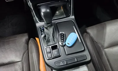 Hyundai Grandeur 2018, 98881 км, за 8543.04 USD - фото 9