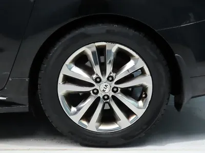 Kia Canival 2016, 299800 км, за 4485.47 USD
