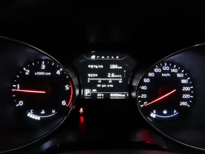 Kia Canival 2016, 299800 км, за 4485.47 USD - фото 8