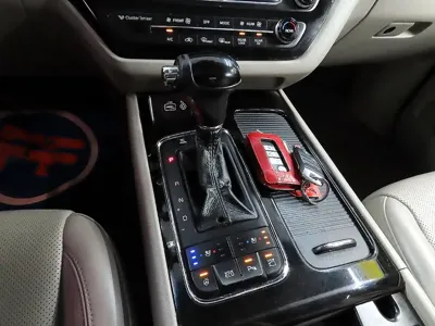 Kia Canival 2016, 299800 км, за 4485.47 USD - фото 9