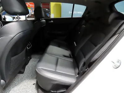 Kia Sportage 2019, 114214 км, за 10141.06 USD - фото 7