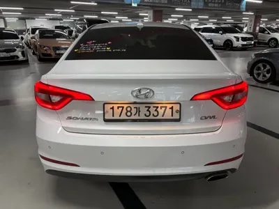 Hyundai Sonata 2015, 92390 км, за 5179.2 USD