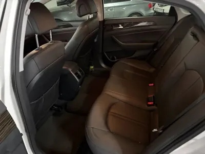 Hyundai Sonata 2015, 92390 км, за 5179.2 USD