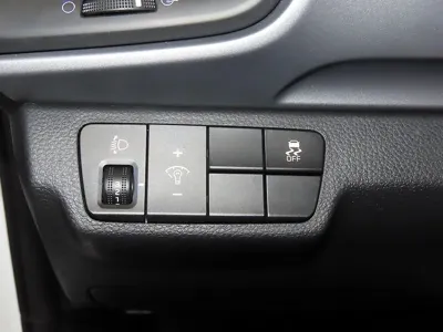 Kia Stonic 2019, 176976 км, за 4879.48 USD - фото 13