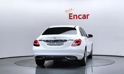 Mercedes-Benz C-Class 2020, 81615 км, за 15309.45 USD