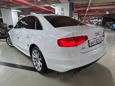 Audi A4 2015, 77225 км, за 6175.65 USD