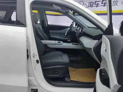 Changan UNI-Z New Energy 2025, 3300 км, за 13250.81 USD - фото 8