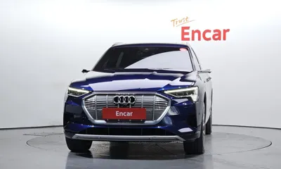 Audi e-tron 2021, 82864 км, за 28558.44 USD