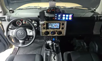 Toyota FJ Cruiser 2013, 57512 км, за 29253.06 USD - фото 7