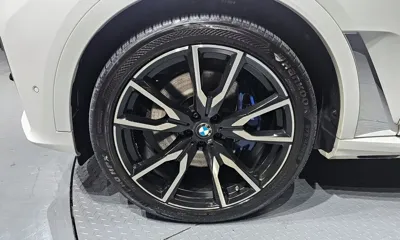 BMW X7 2022, 106094 км, за 48188.82 USD