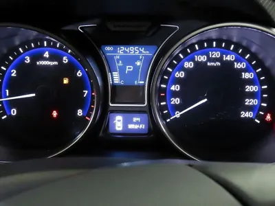 Hyundai Veloster 2012, 124951 км, за 1983.08 USD - фото 9