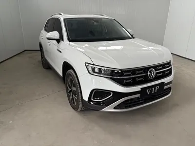 Volkswagen Tayron 2023, 32000 км, за 25902.67 USD