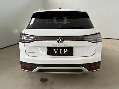 Volkswagen Tayron 2023, 32000 км, за 25902.67 USD
