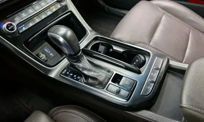 Hyundai Grandeur 2018, 126876 км, за 9124.33 USD - фото 9